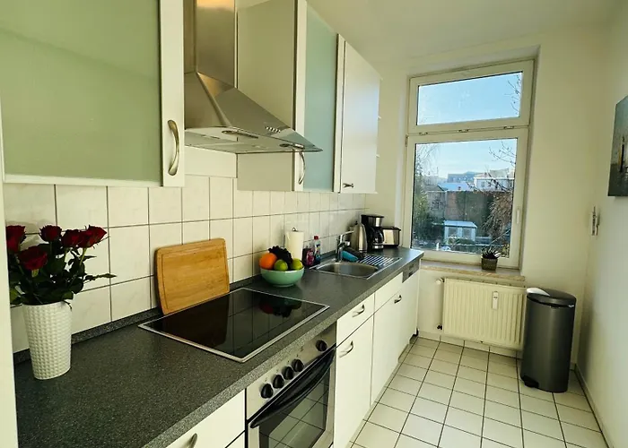 Schicke Im Gruenen Hinterhof