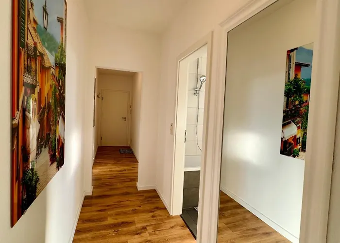 Schicke Im Gruenen Hinterhof